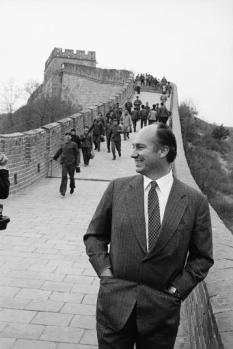 China, October 1981: His Highness Prince Karim Aga Khan IV on the Great Wall while in China for the Second Cycle of the Aga Khan Award for Architecture. The Award, now in its 50th year, seeks to identify and encourage building concepts that successfully address the needs and aspiration of societies across the world, in which Muslims have a significant presence. Image credit: AKDN