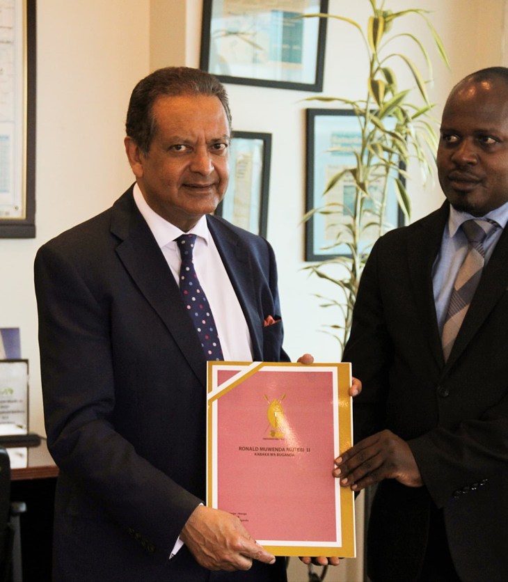 Kampala, Uganda. April 23, 2025: Buganda's Minister Israel Kazibwe Kitooke delivers the Kabaka's tribute and message to Amin Mawji OBE, AKDN Representative in Uganda. Image credit: Buganda UK