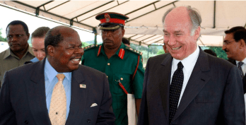 Dar es Salaam, Tanzania. March 17, 2005: Tanzanian President Benjamin Mkapa (L) shares a joke with His Highness Prince Karim Aga Khan IV after laying the foundation stone of the Aga Khan Academy. Image credit: Emmanuel Kwitema / Reuters